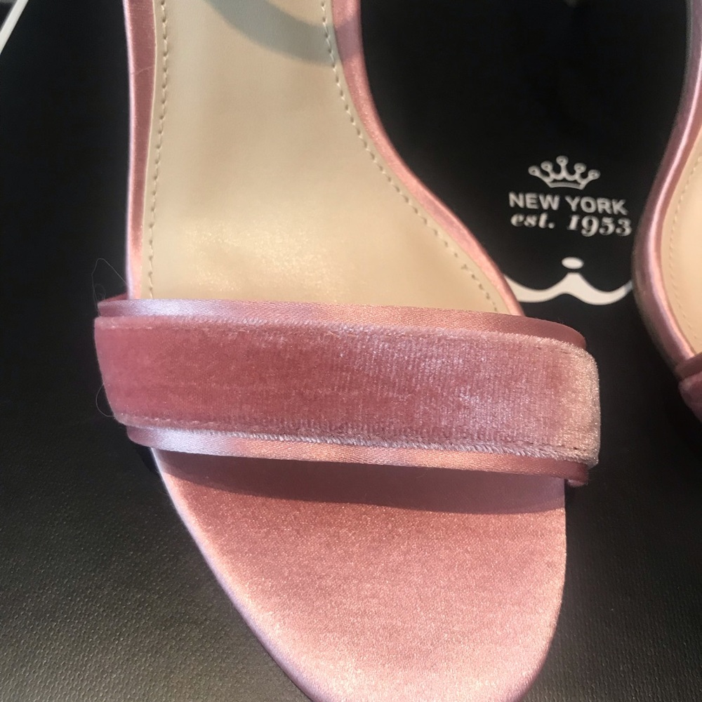 Nina Velvet Heeled Sanals - Picture 4 of 12